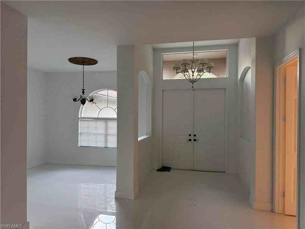 871 Desoto Blvd S - Photo 6 of 35