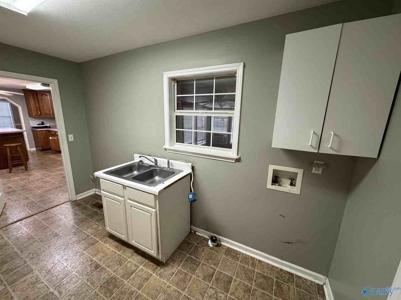 104 Cypress Cir - Photo 7 of 19