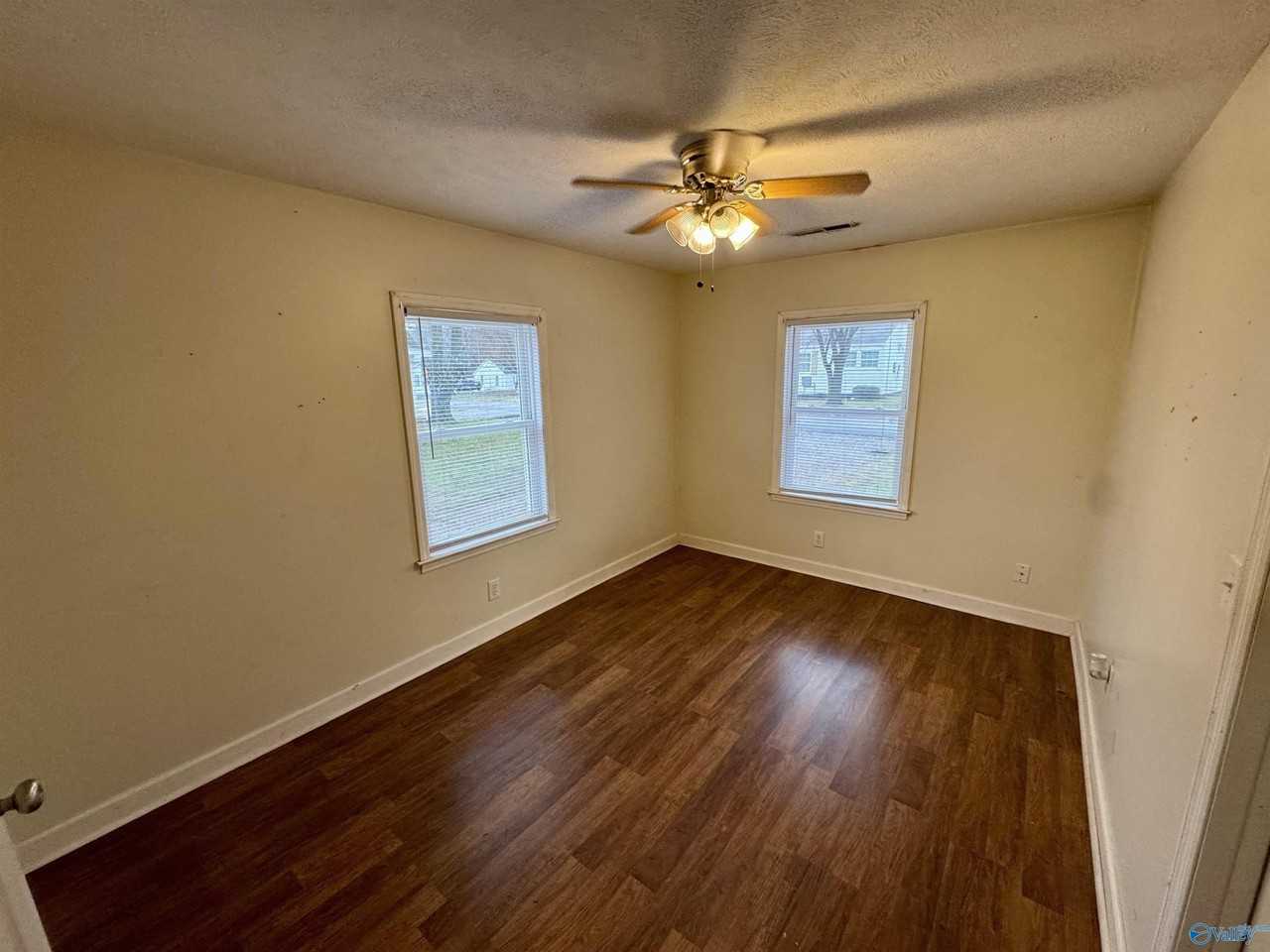 807 2nd Ave - Photo 6 of 7