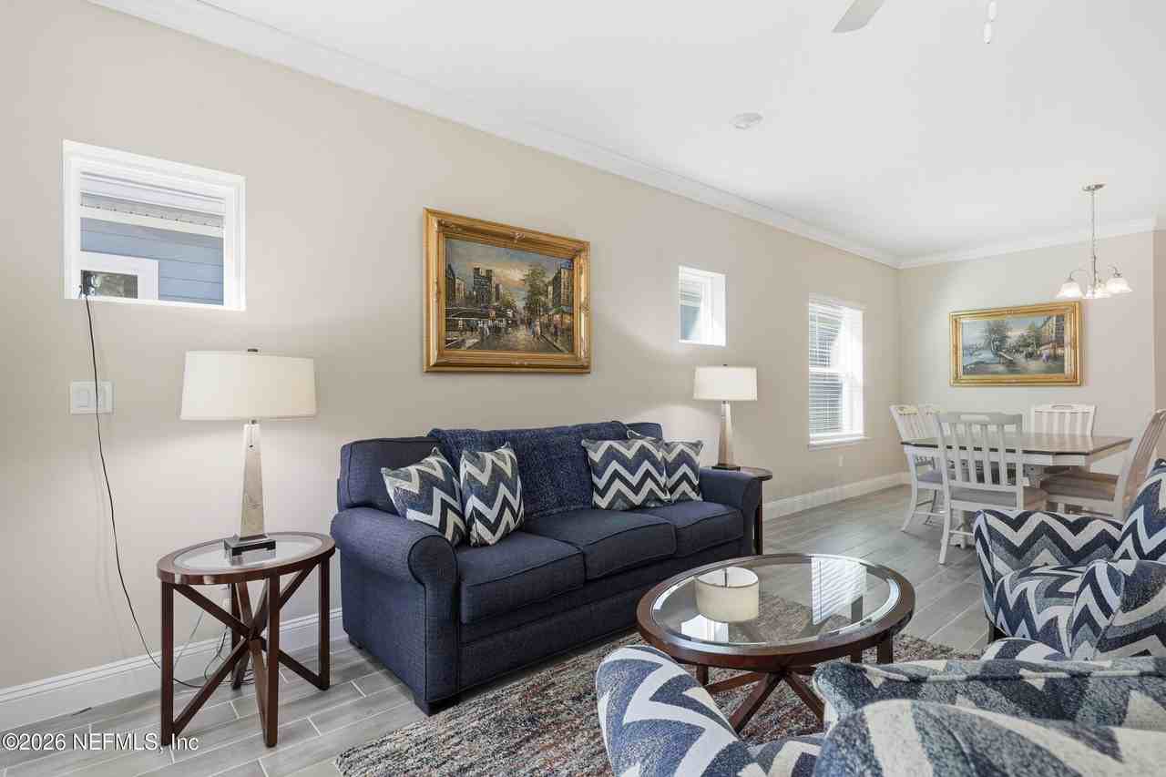 3329 Montilla Dr - Photo 4 of 50