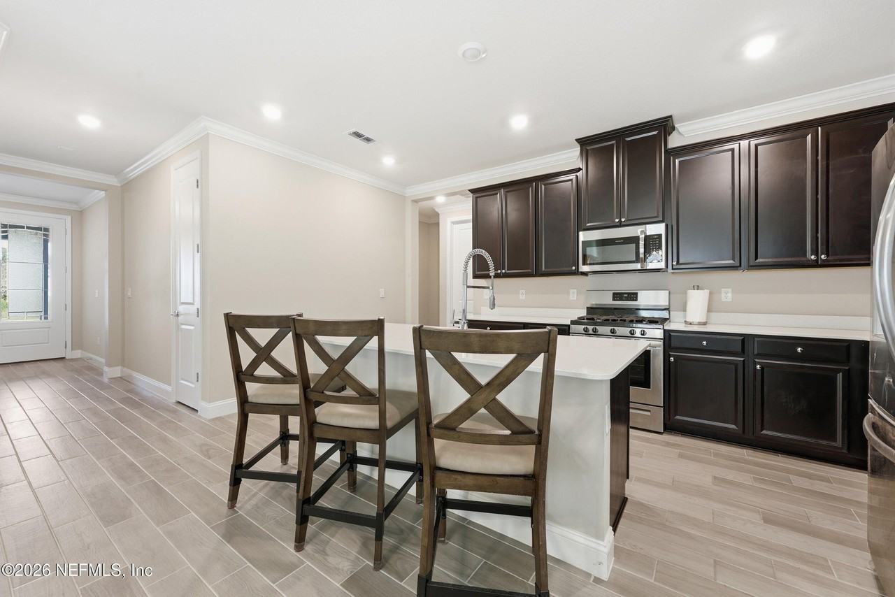 3329 Montilla Dr - Photo 6 of 50