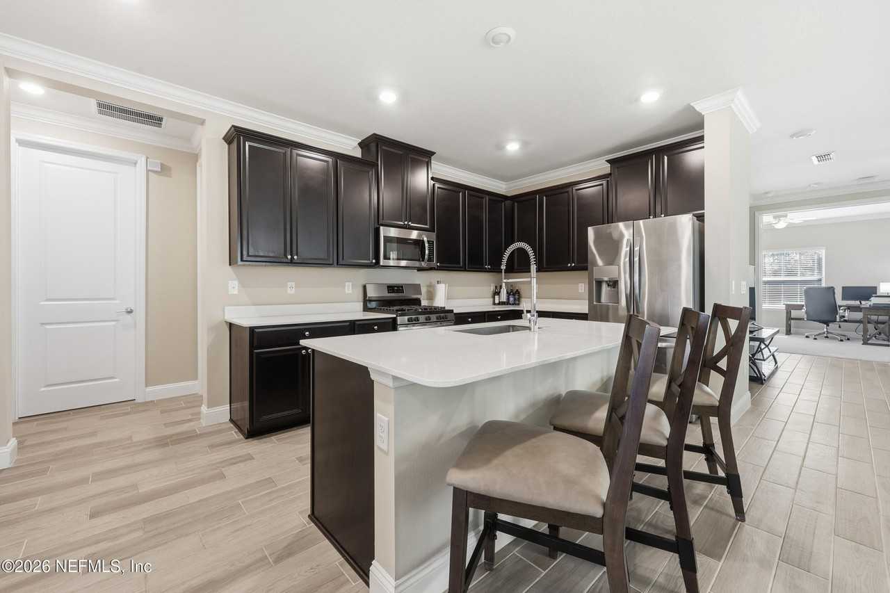 3329 Montilla Dr - Photo 7 of 50