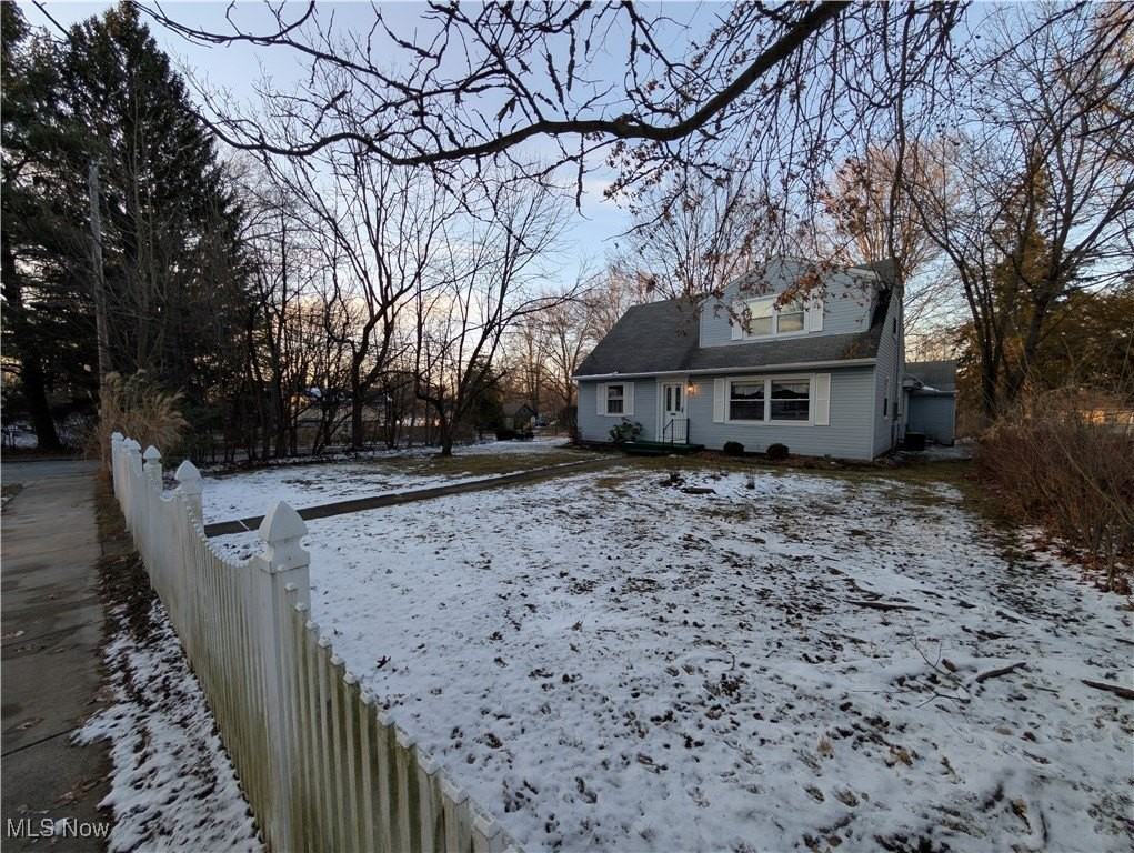 703 Avondale St - Photo 2 of 50