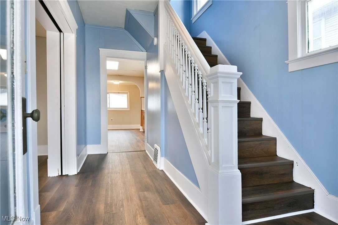 2785 Deforest Rd Se - Photo 2 of 36