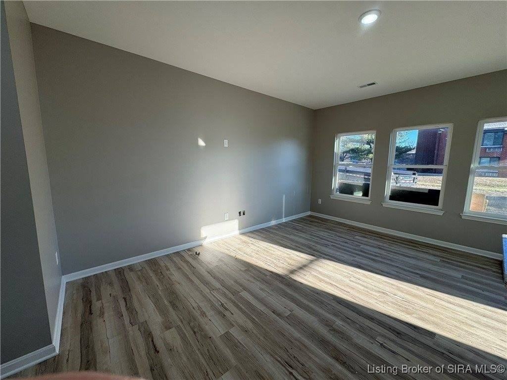 2022 Greentree Blvd - Photo 4 of 36