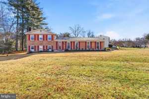 featured image of 11733 Becket St