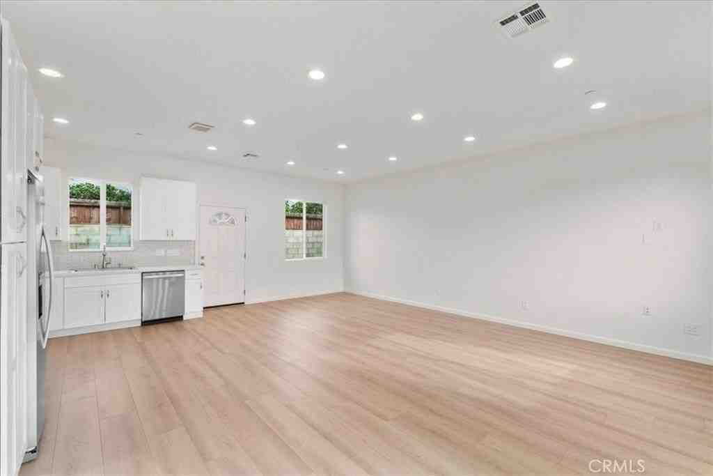 8571 Lurline Ave - Photo 3 of 17