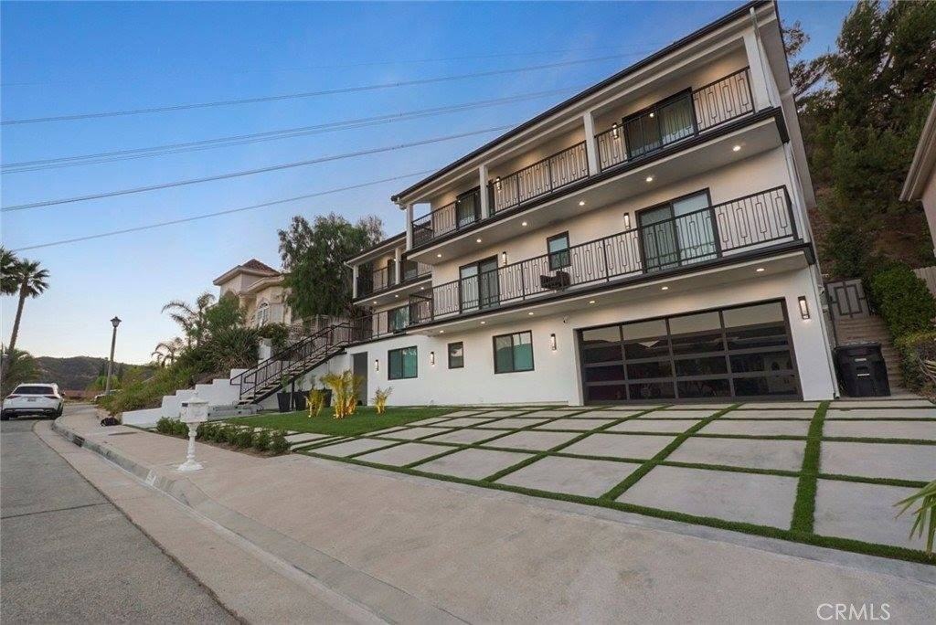 3381 Oakmont View Dr - Photo 4 of 50