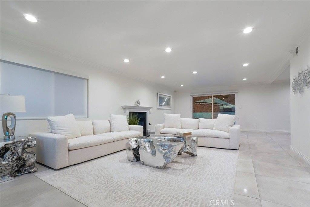 3381 Oakmont View Dr - Photo 6 of 50