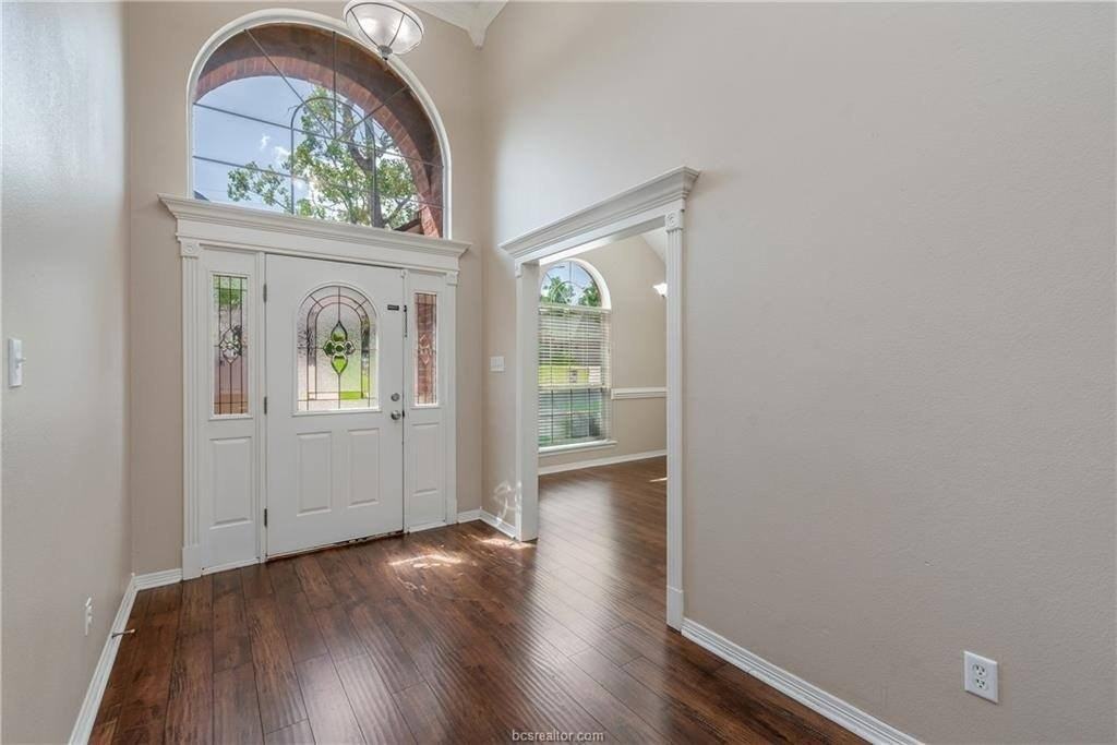 305 Stoney Hills Ct - Photo 4 of 29