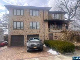 384 Roosevelt St - Photo 1 of 1