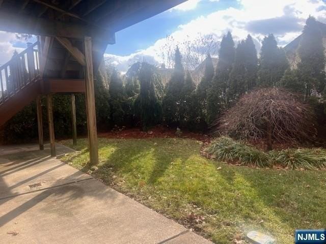 384 Roosevelt St - Photo 3 of 14