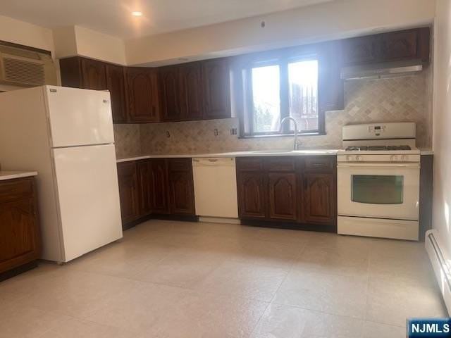 384 Roosevelt St - Photo 4 of 14