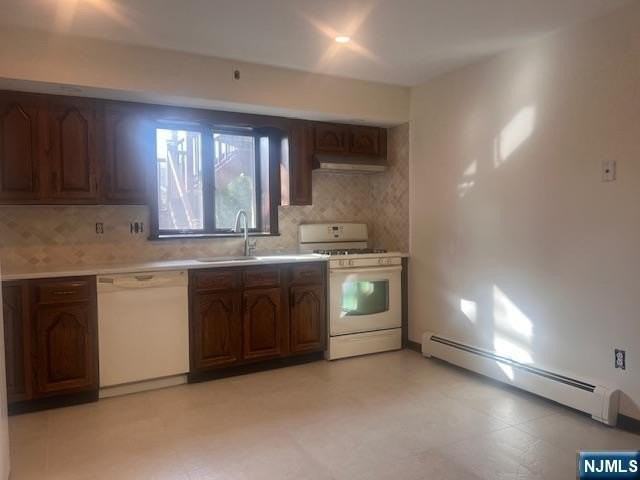 384 Roosevelt St - Photo 5 of 14