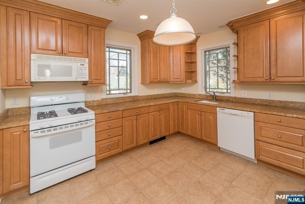 130 Franklin Tpke - Photo 5 of 16