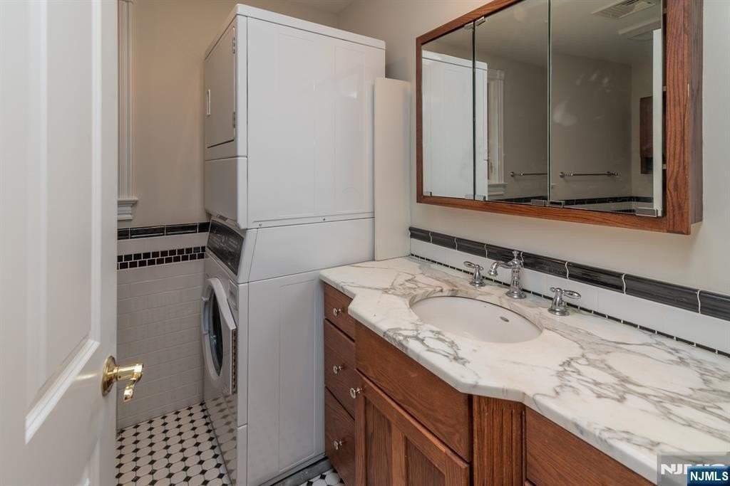 130 Franklin Tpke - Photo 7 of 16