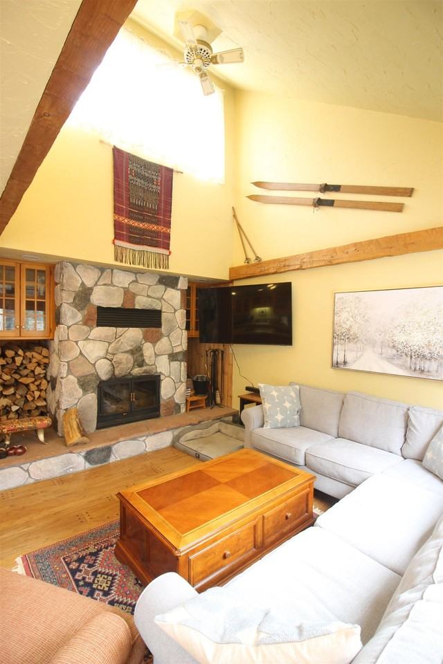 28 Tyler Spring Way #20 - Photo 3 of 25