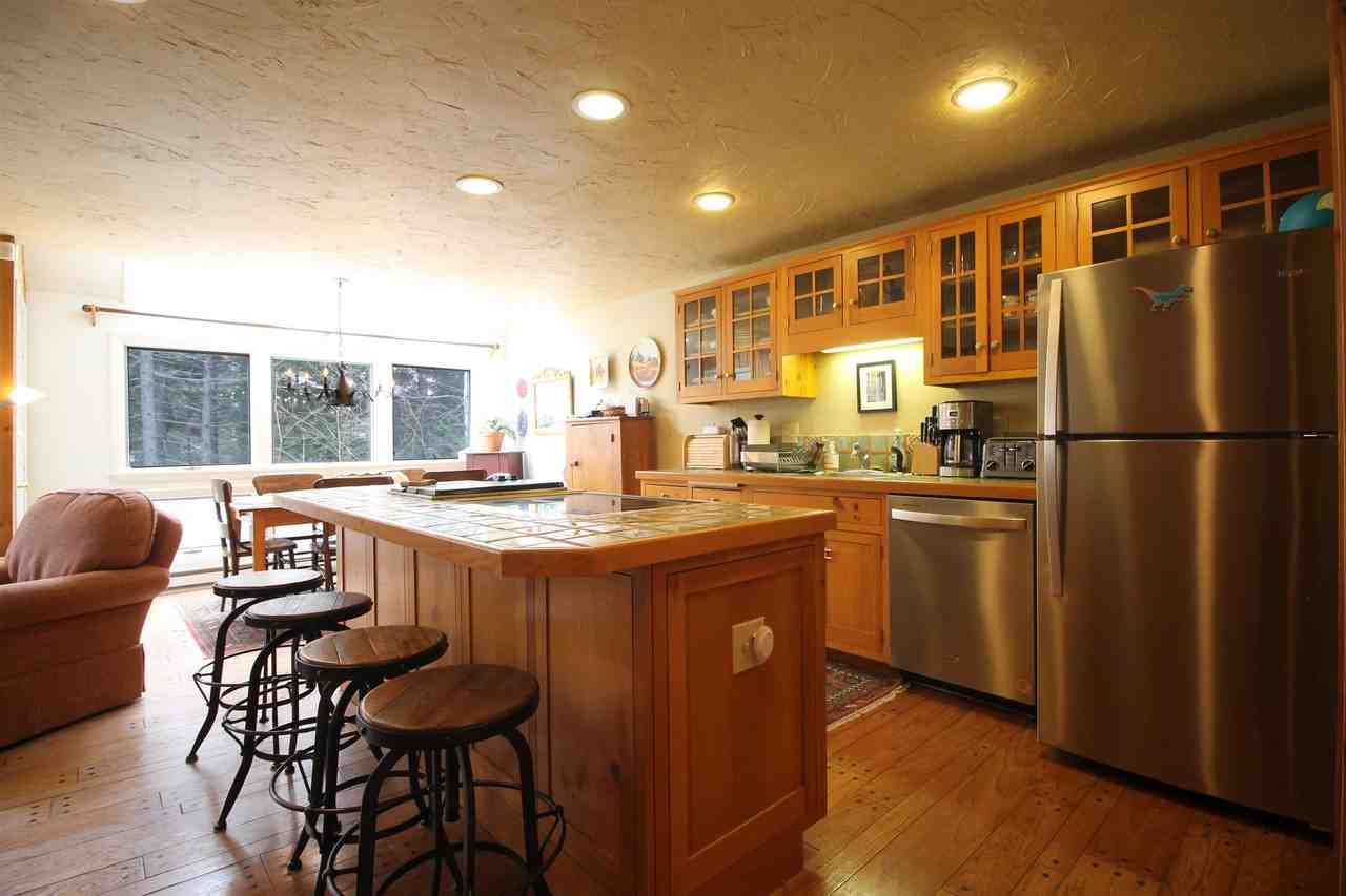 28 Tyler Spring Way #20 - Photo 5 of 25