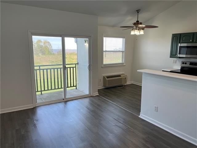 1540 Chickasaw Ave #301 - Photo 4 of 15