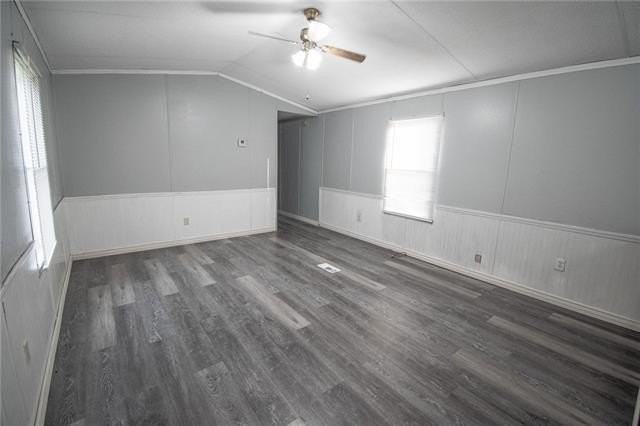 22006 Sheridan Rd - Photo 2 of 11