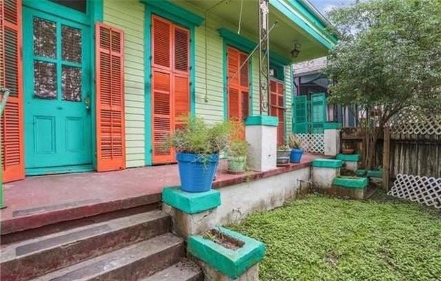 2215 Cadiz St - Photo 2 of 9