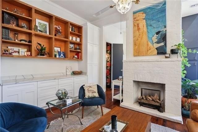 4437 Carondelet St #4 - Photo 6 of 21