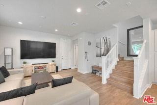 629 Daniel Freeman Cir - Photo 4 of 8