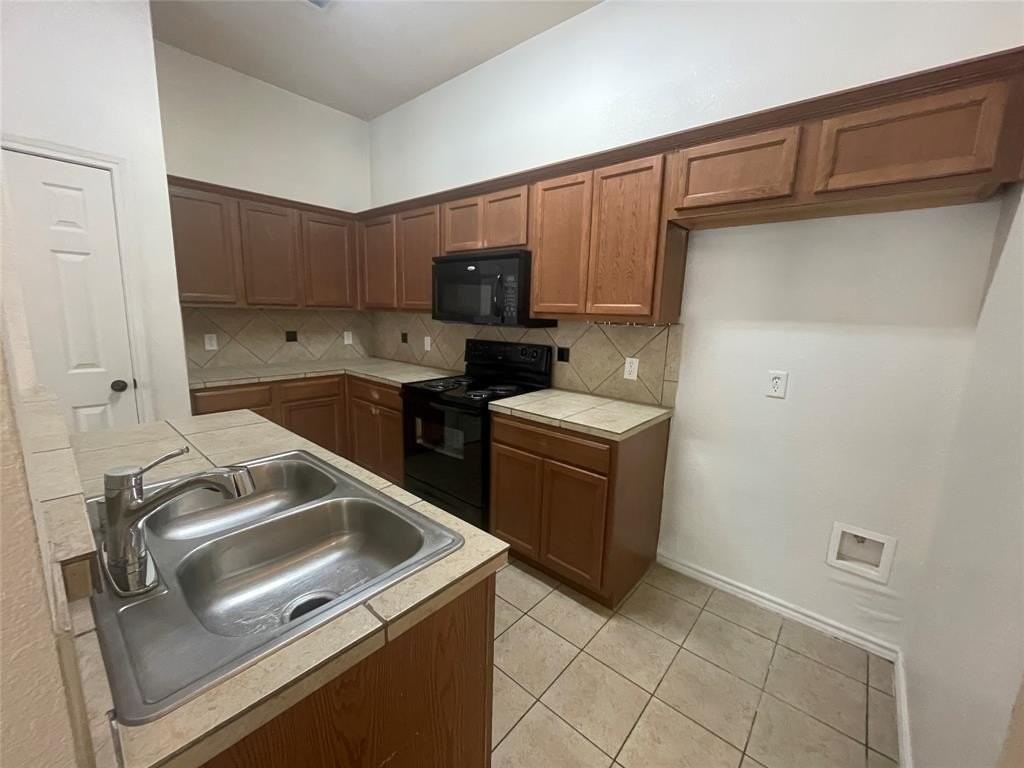 1338 Piedmont Dr - Photo 3 of 10