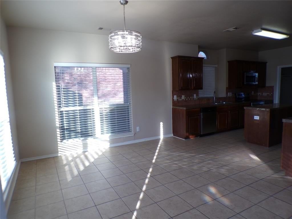 822 Christine Dr - Photo 7 of 22