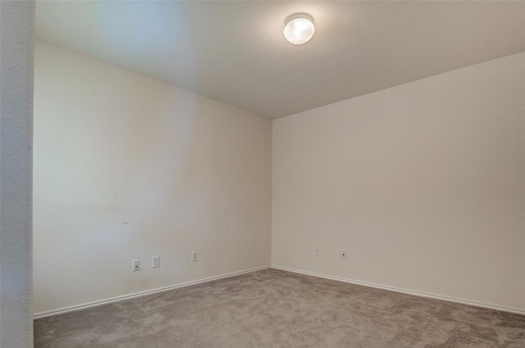 9948 Fleetwood Dr - Photo 6 of 36