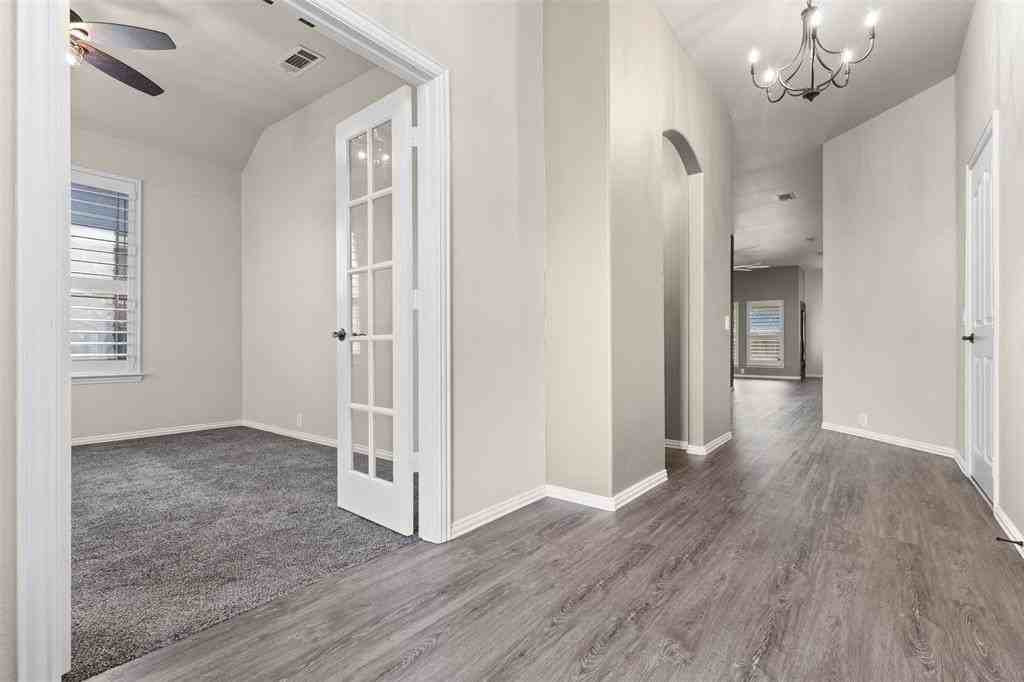 1214 Inglewood Dr - Photo 4 of 21