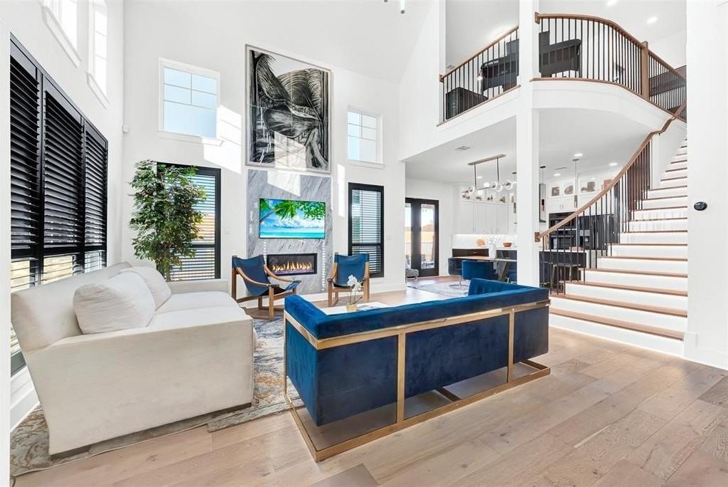 3201 Matisse Ln - Photo 3 of 39