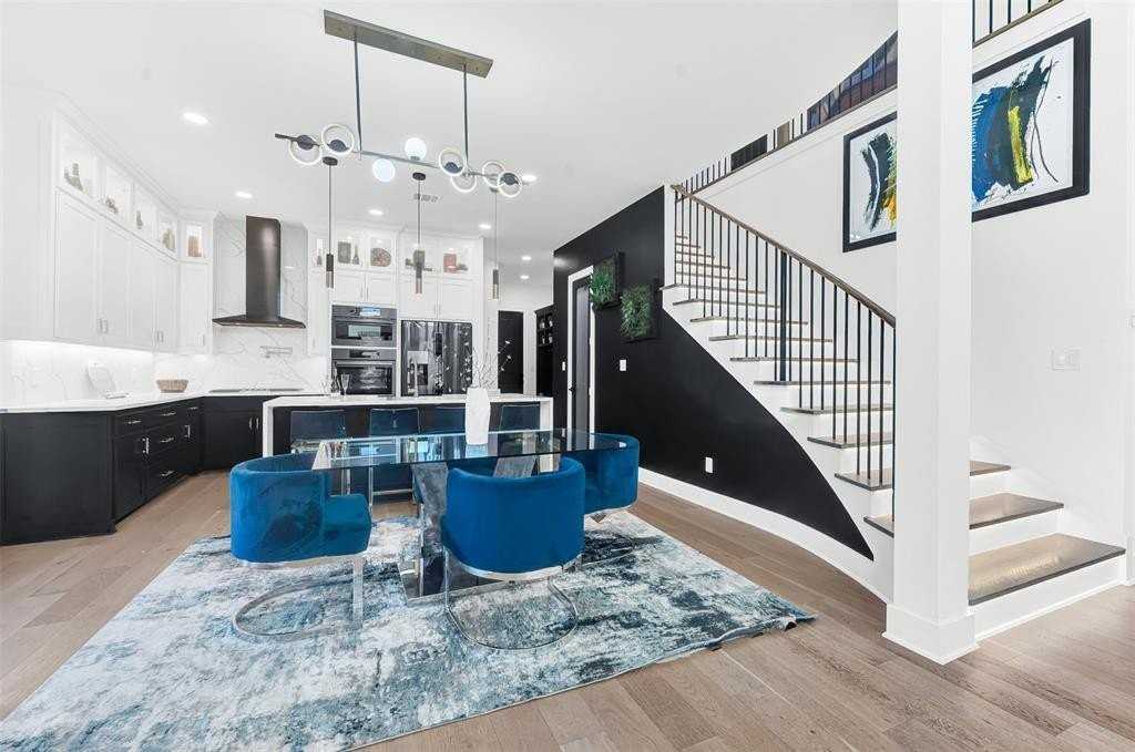 3201 Matisse Ln - Photo 5 of 39