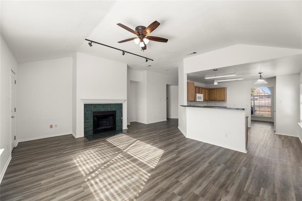 3709 Martha Ln - Photo 6 of 27