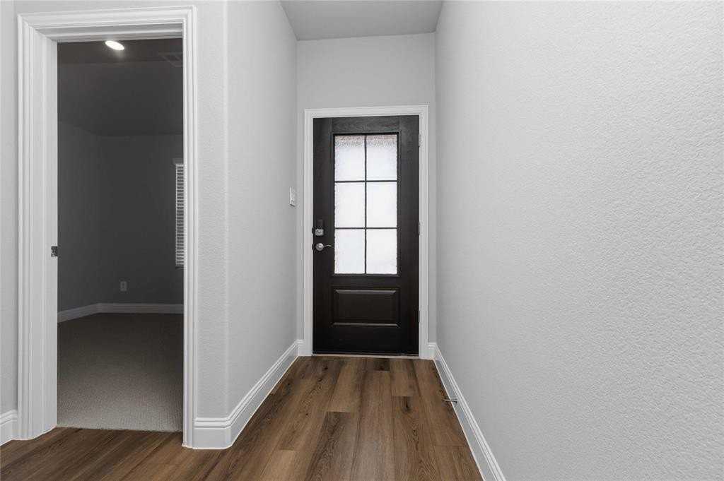 503 Tidal Dr - Photo 4 of 34