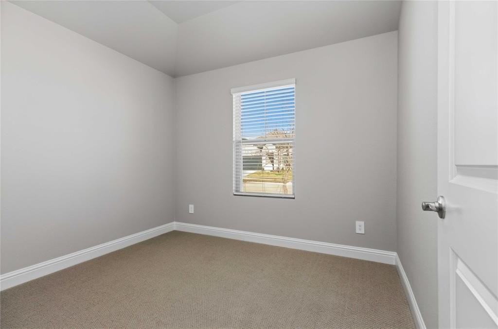 503 Tidal Dr - Photo 6 of 34