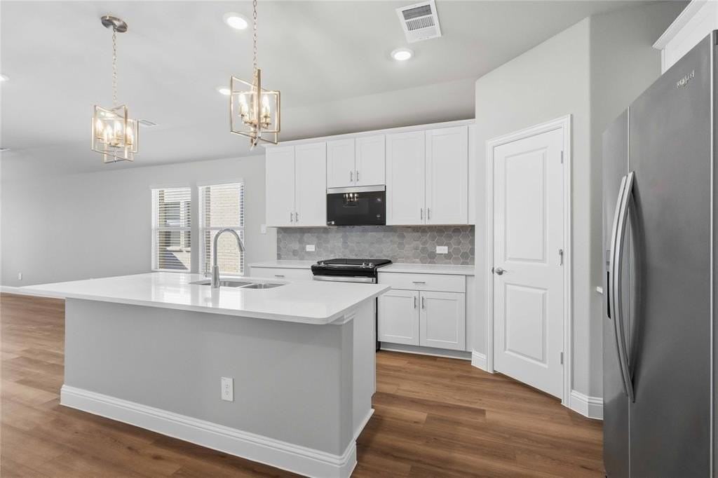 503 Tidal Dr - Photo 7 of 34