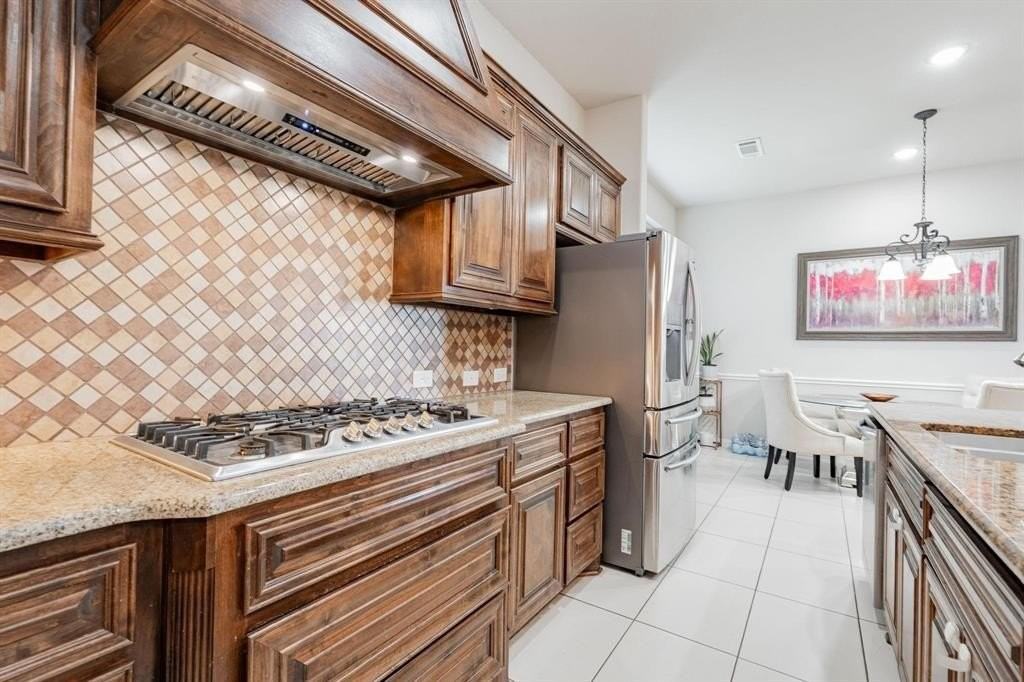 12215 Belmeade Dr - Photo 3 of 39