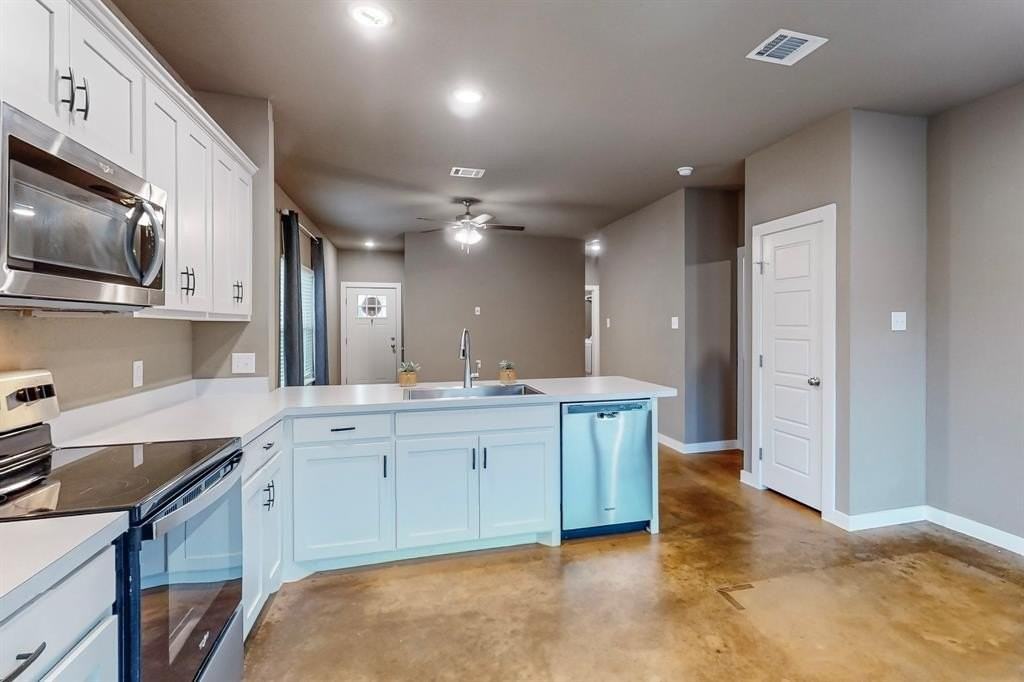 209 S Baugh St - Photo 5 of 31