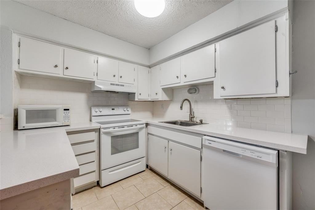 5323 Fleetwood Oaks Ave #156 - Photo 3 of 9