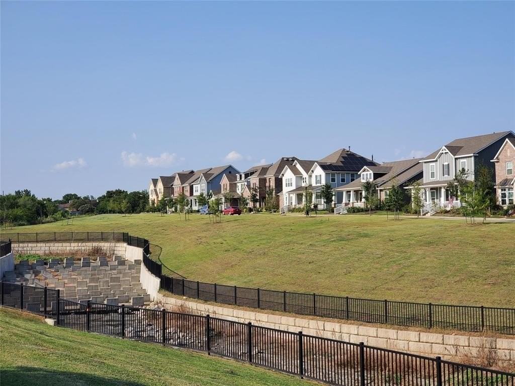 2846 Lotus St - Photo 3 of 21