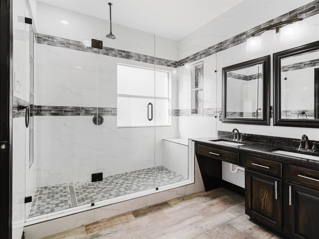 1733 Elm St - Photo 7 of 25