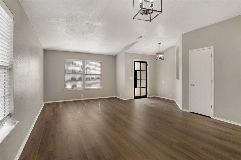 2305 Tisbury Way - Photo 6 of 27