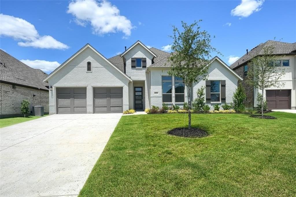 4304 Glen Rose St - Photo 2 of 35