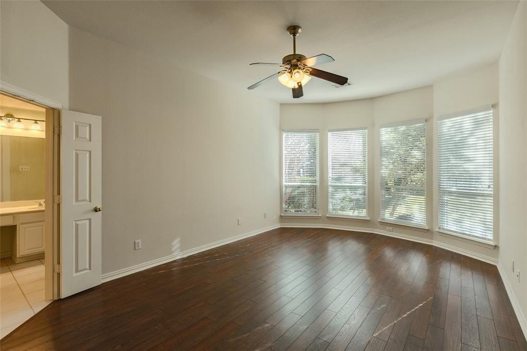 3925 Sharondale Dr - Photo 7 of 31