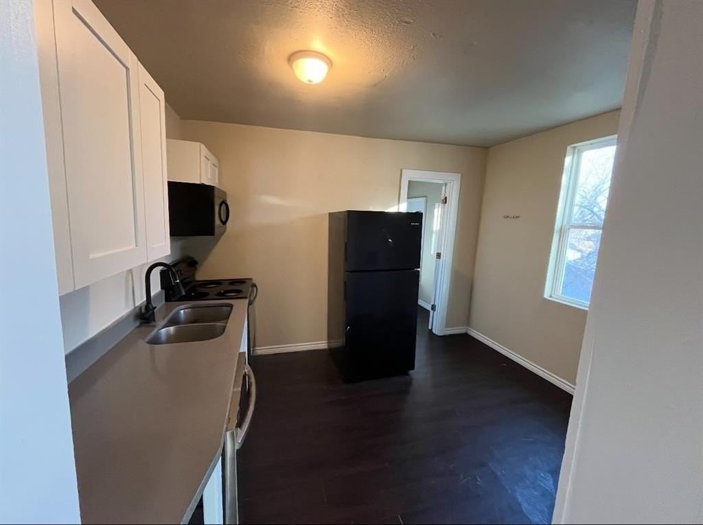 310 N Pleasant St #5 - Photo 2 of 4