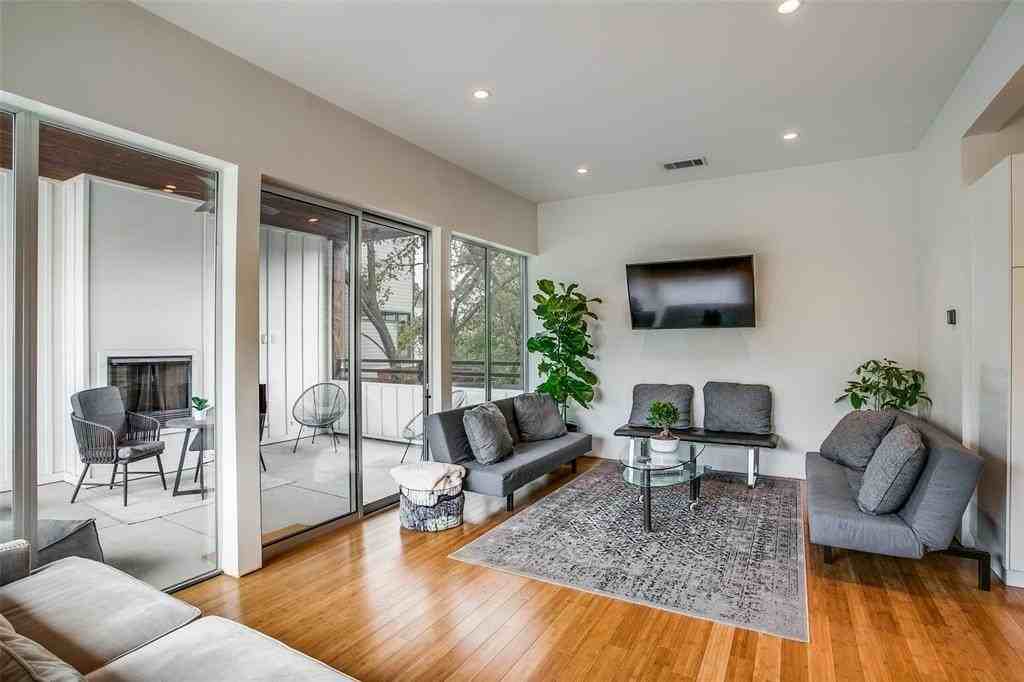 4401 Roseland Ave #A - Photo 2 of 12