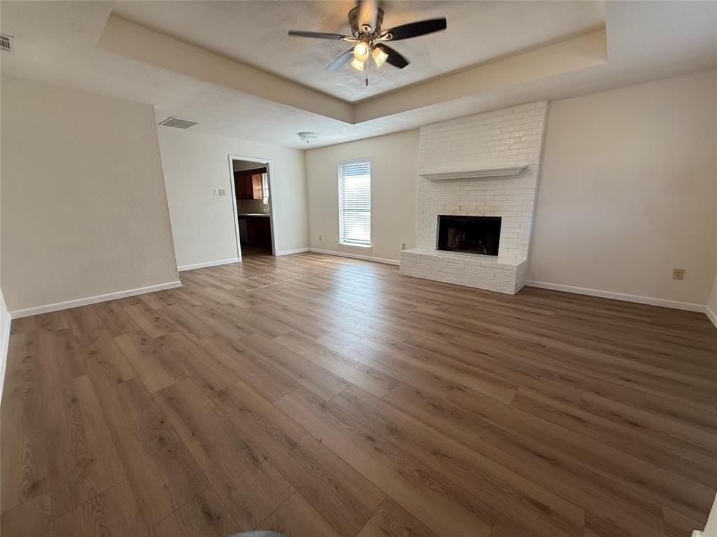 526 Post Oak Ln - Photo 3 of 18