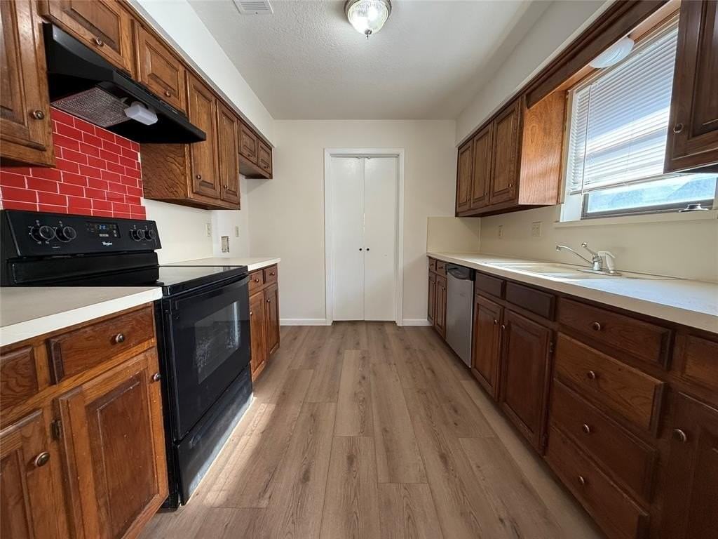 526 Post Oak Ln - Photo 6 of 18