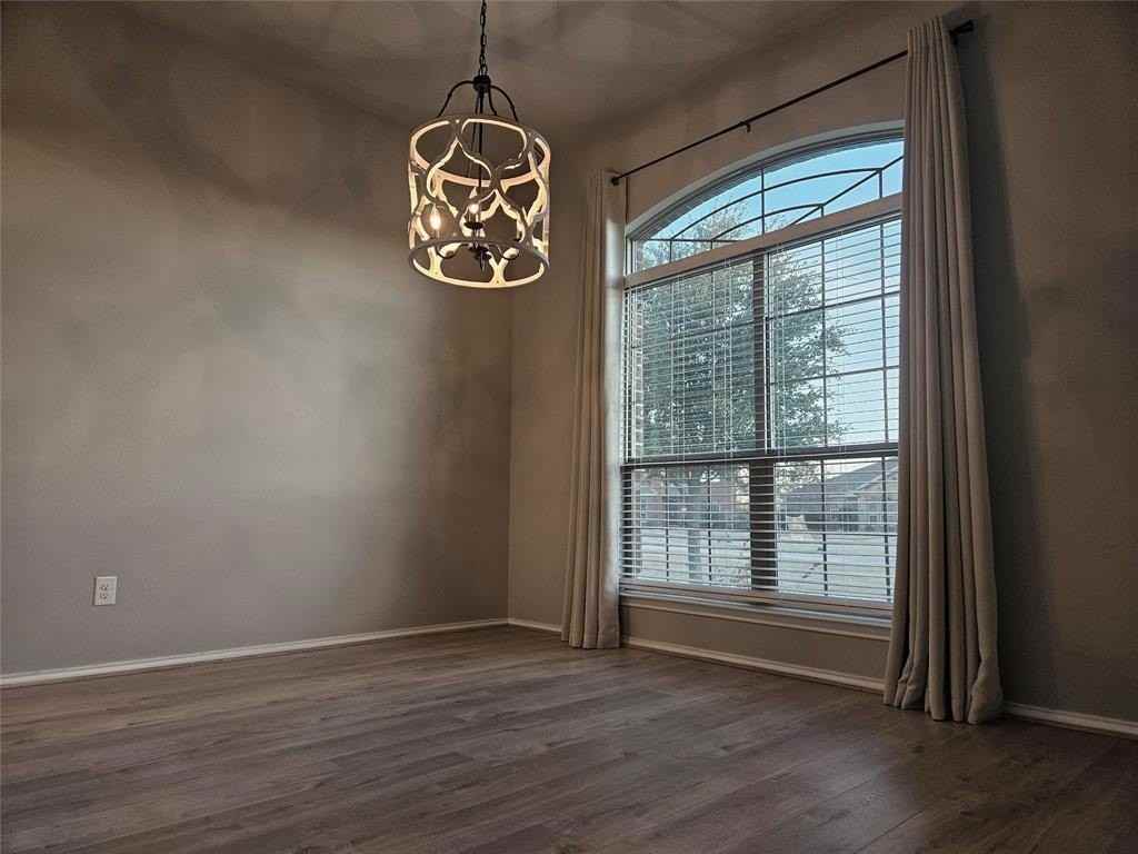 312 Portland Ct - Photo 2 of 29